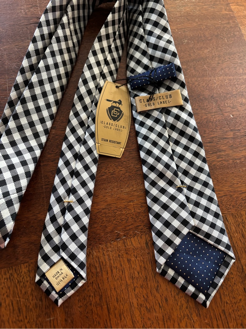 NWT Class Club Gold Label 100% Silk Gingham Tie - Size 50" (Boys)
